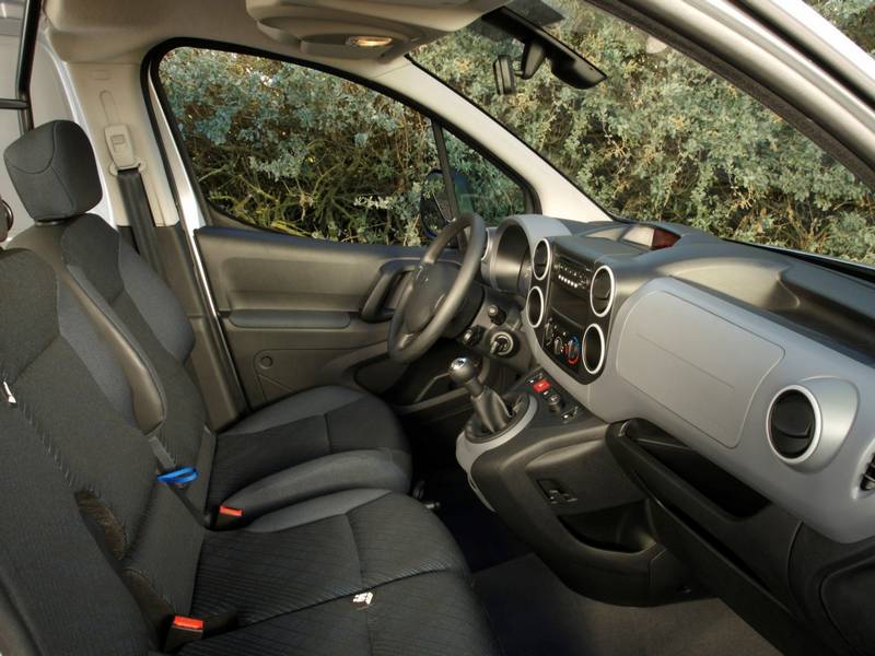 Фото автомобиля Peugeot Partner Fourgon